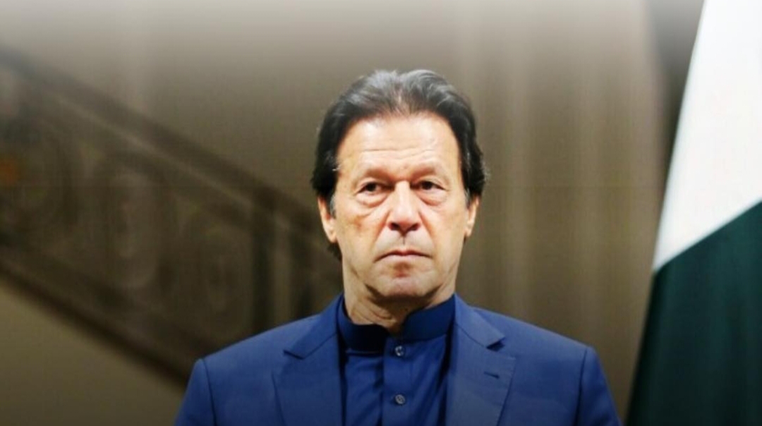 पाकिस्तान में इमरजेंसी की आहट: इमरान खान की रिहाई पर टला बड़ा संकट, सेना ने राजनीतिक दलों को दिया 'अंतिम अल्टीमेटम', आगे क्या?