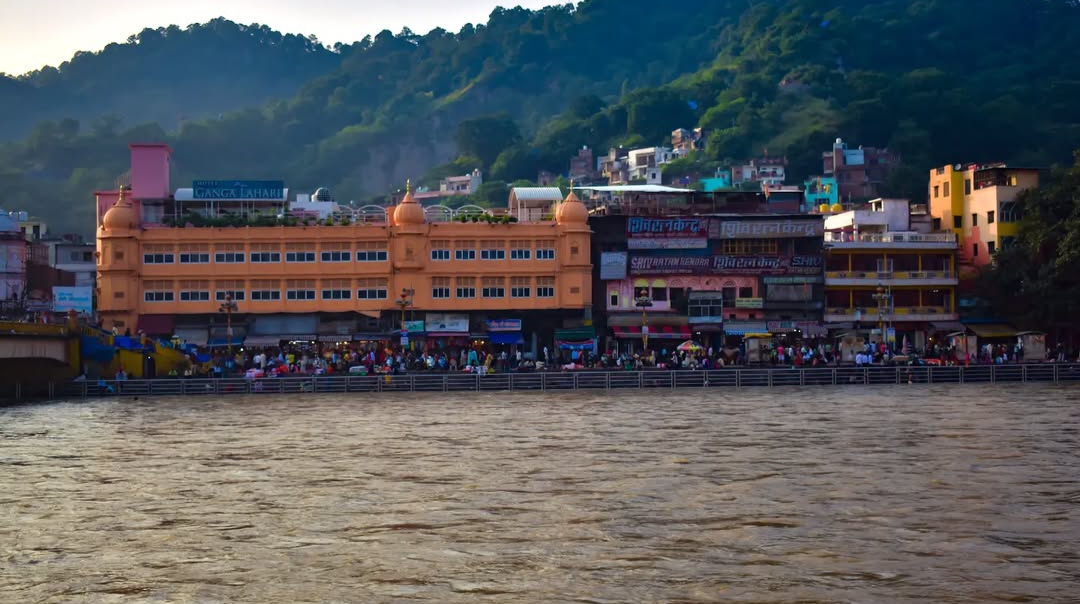 Haridwar Travel Guide 2026: पाँच दिन का पूरा सफरकहाँ जाएँ — क्या खाएँ, कहाँ रुकें… सबकुछ एक गाइड में