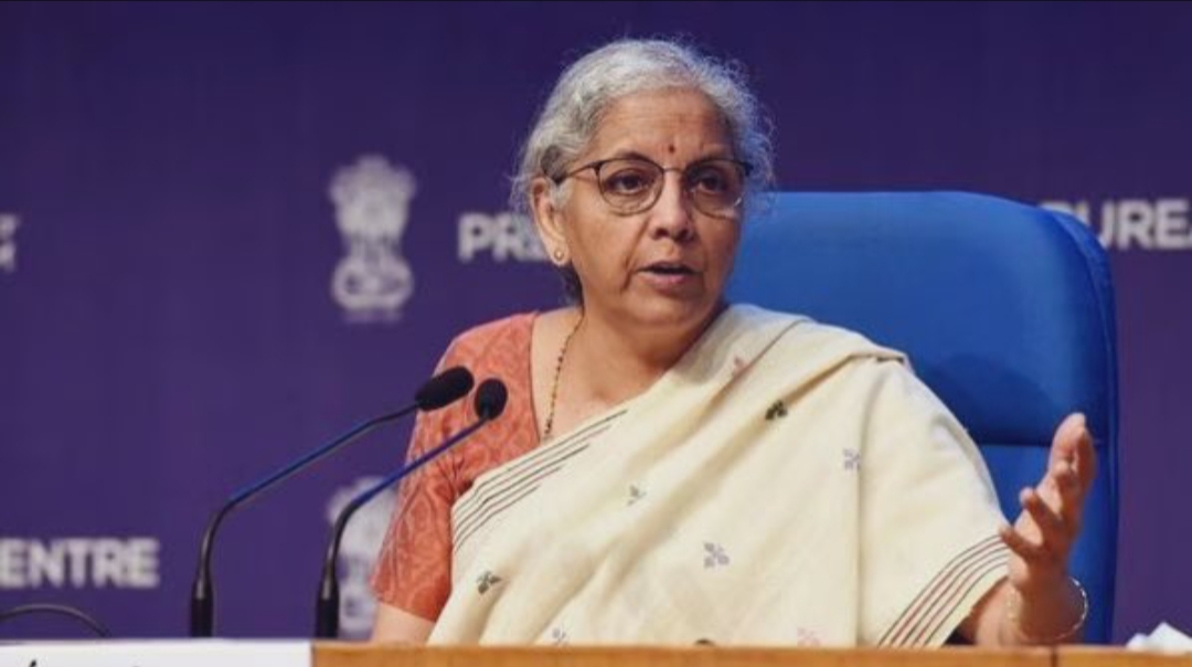 Infographic showing 5 major changes in Indian financial rules after Budget 2026.